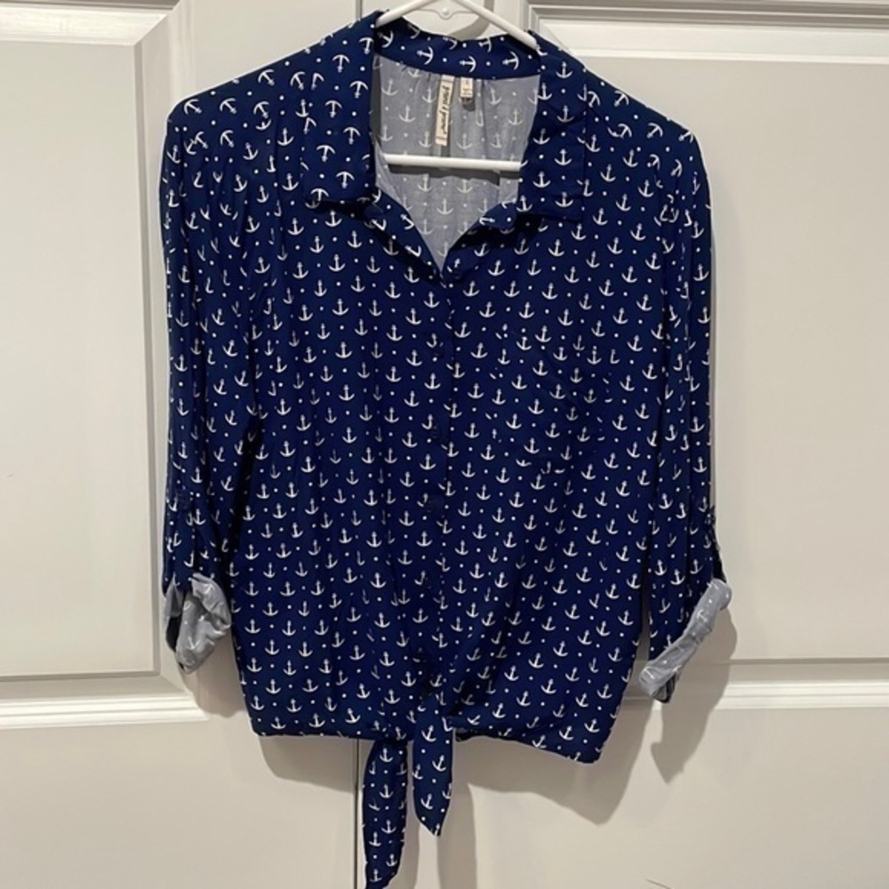 Women’s anchor blouse